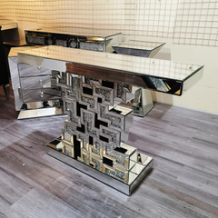 Puzzle Mirrored Console