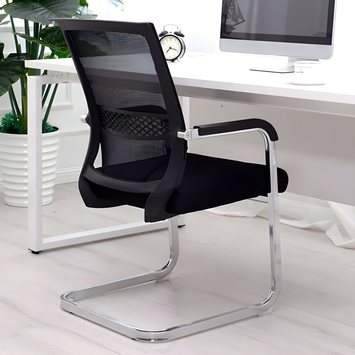 Black Mesh Guest Office Chair