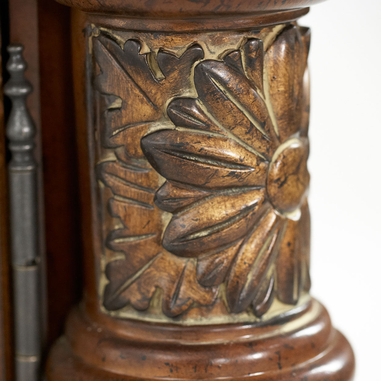 Villa Valencia Media Cabinet