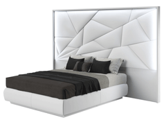 Majesty Queen size Bed w/light