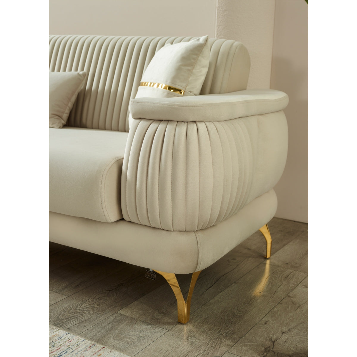 Resital Sofa Set