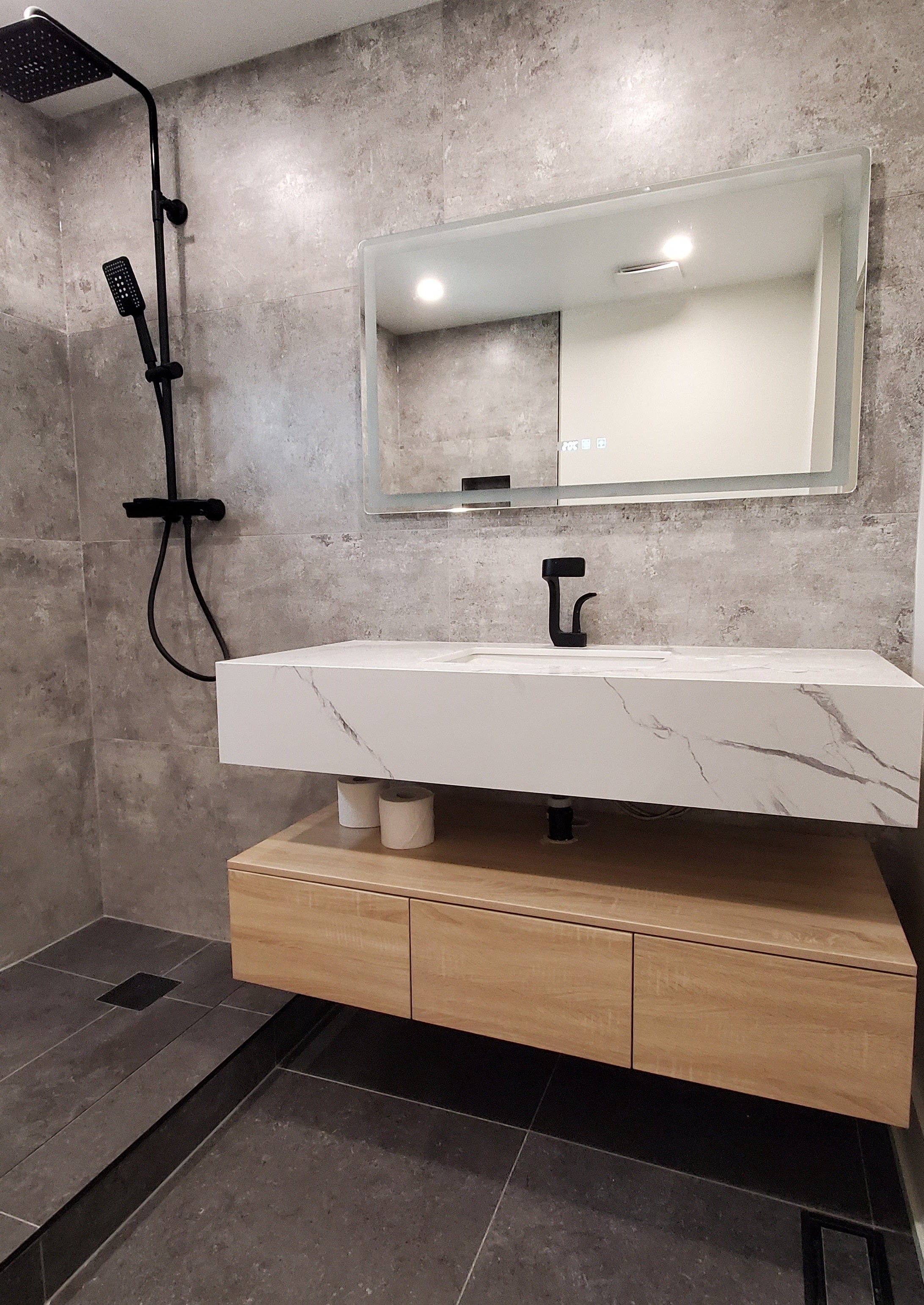 FLOATING-OAK Wall Mount Bathroom Vanity & LED Mirror Cabinet