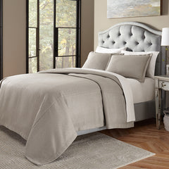 Port Orleans Throw/Coverlet Set